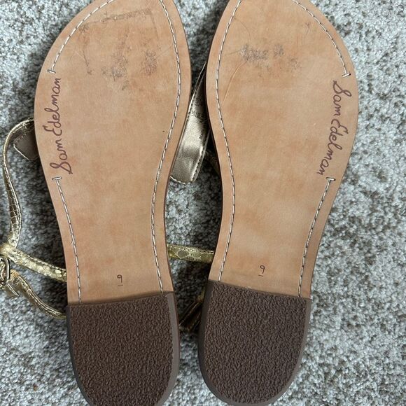 Sam Edelman Gigi Gold Signet Embossed Open Toe Ankle Strap Flats Sandals 9 - Picture 5 of 7